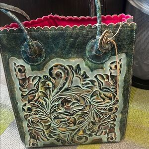 Patricia Nash's spacious Cavo tote. NWOT. TURQUOISE